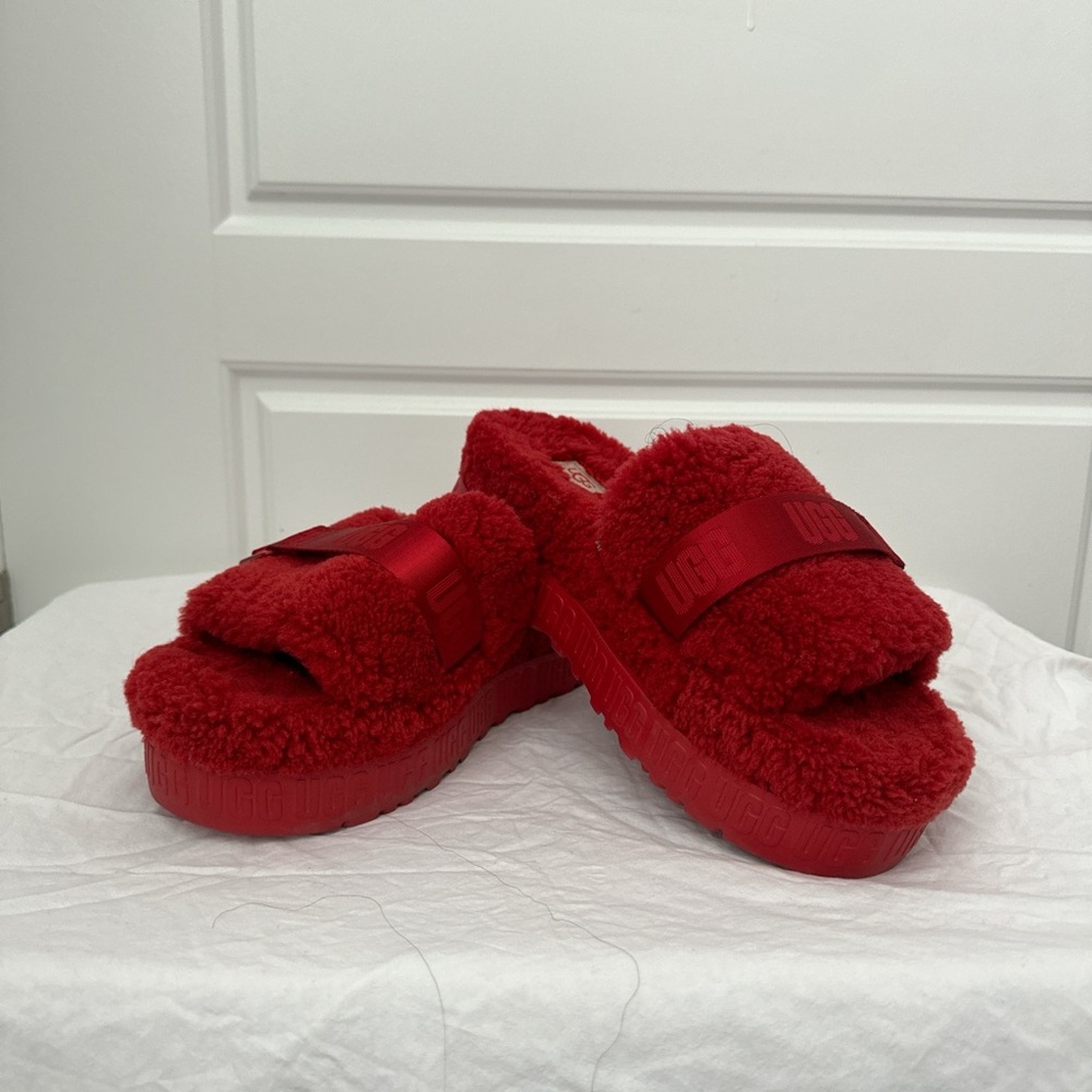 UGG Scarlet Plush Slides